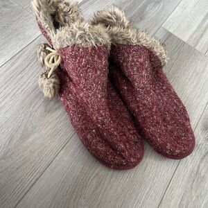 Cozy Fuzzy-Lined Knit Slipper Boots in Burgundy